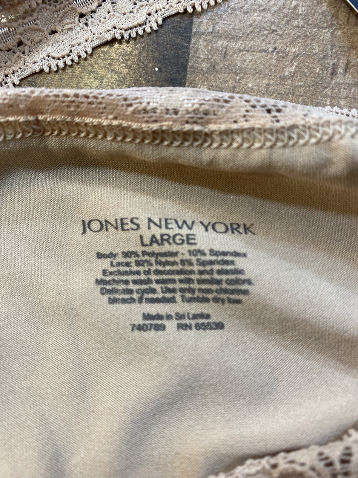 NWT Jones New York Beige polyester, Spandex Camisole with Lace Trim Size Large