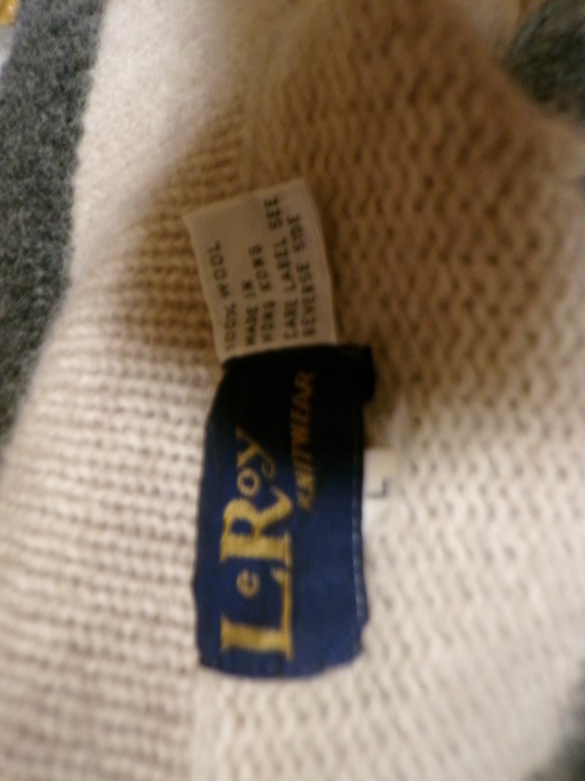 Vintage LE ROY KNITWEAR Wool Cardigan Sweater Size Large