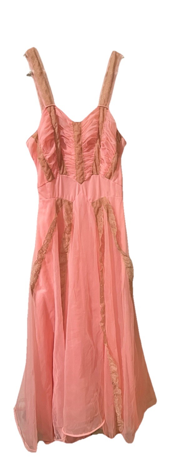 Pink Vintage Chiffon nightgown made With Semi Sheer Intricate lace 1940/1950’s