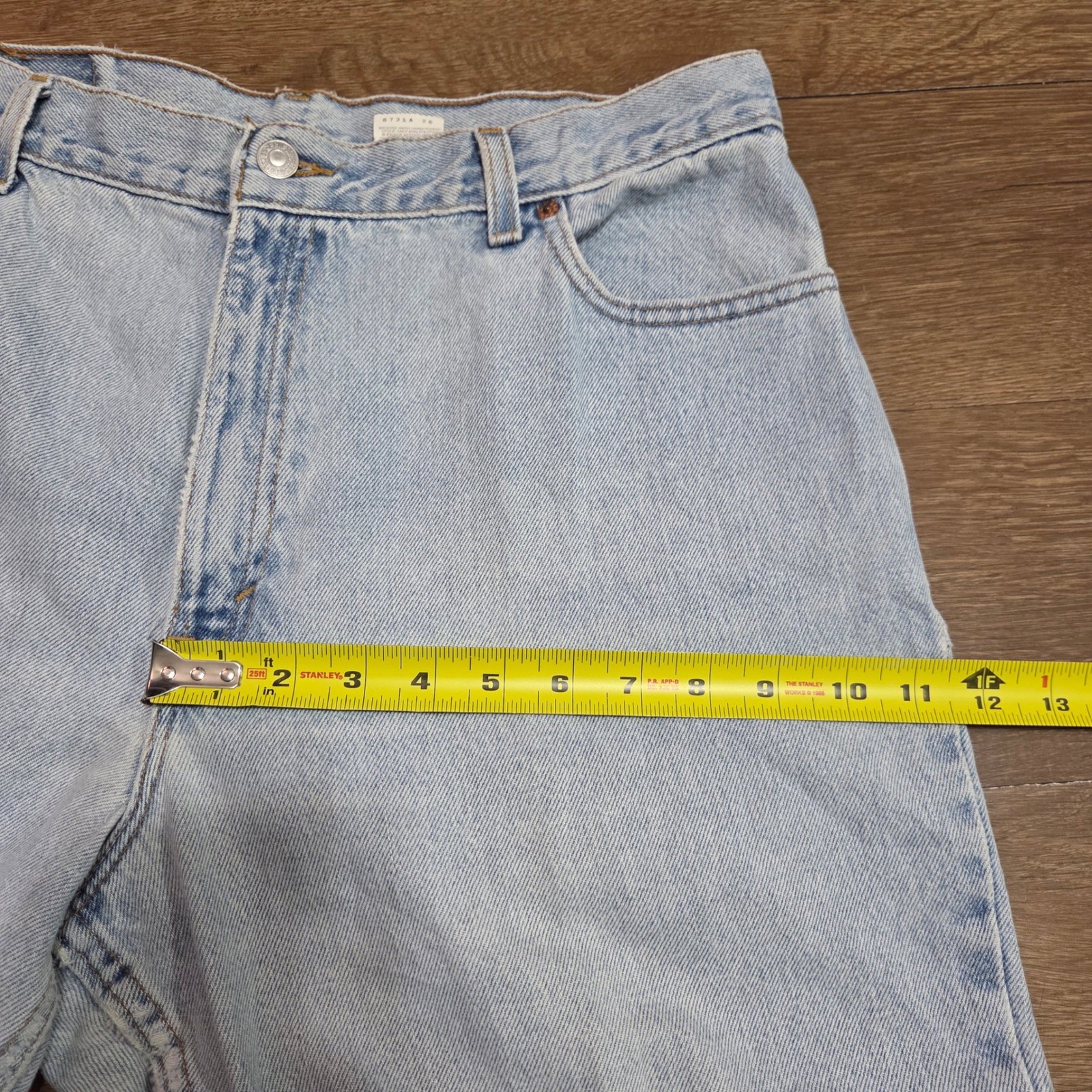 Vintage y2k Levis 550 Relaxed Fit Tapered Leg Jeans Light Wash Made in USA 16L