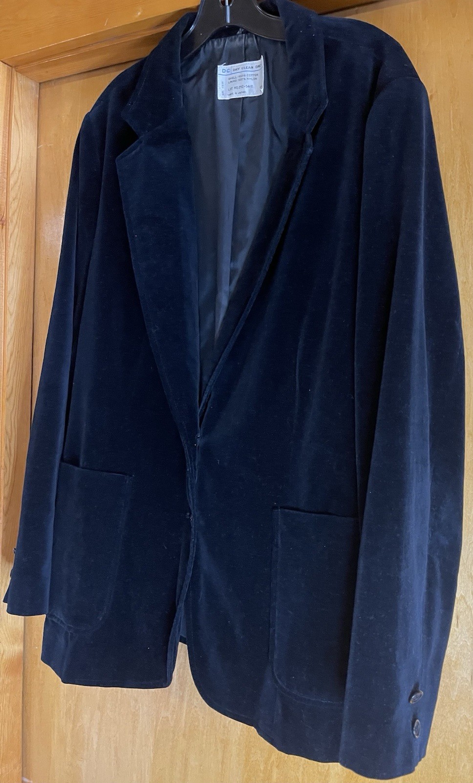 VINTAGE 70s DC Womens 44 XL-XXL Androgyny Black Velvet Blazer, Made in Japan