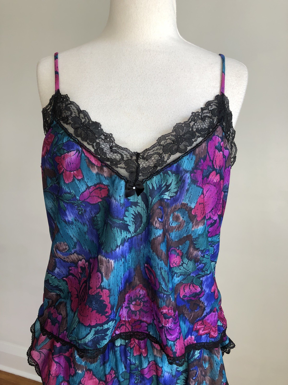 GORGEOUS VTG PETRA FASHIONS Floral Lacey 2pc Camisole & Shorts Lingerie Set SZ L