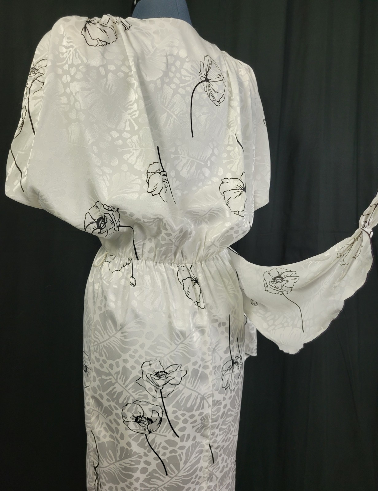 Vintage Hal Ferman White Print on White Blouson Dress w Black Accents Size M/L?