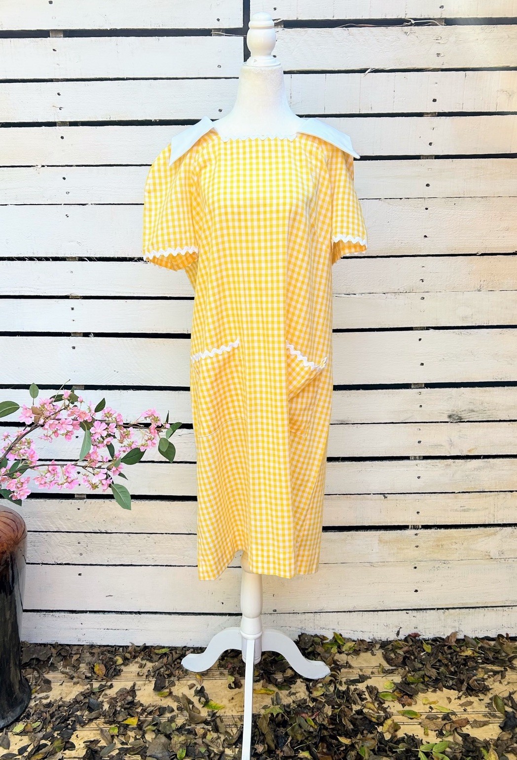 Vintage 1960s Gingham Dress Check Rick Rack Trim Cottagecore L-XL Farmhouse Fall