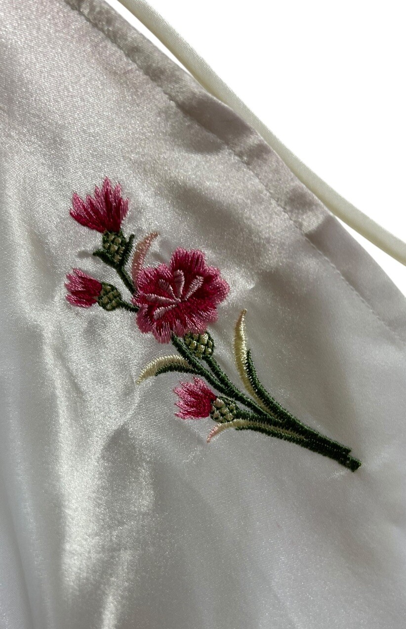 Vintage Victorias Secret Night Gown & Robe Size Medium / Large White Gold Label