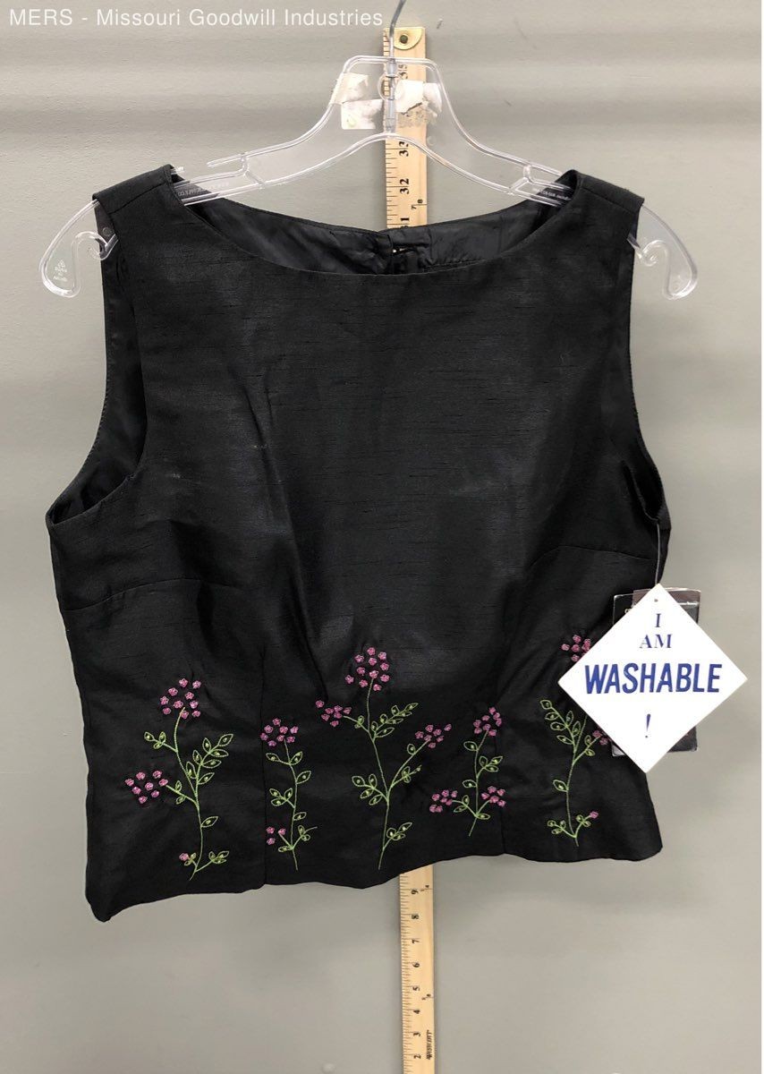 Scarlett Women’s Vintage 90s Black Floral Embroidered Shell Top Sz 5/6 NWT