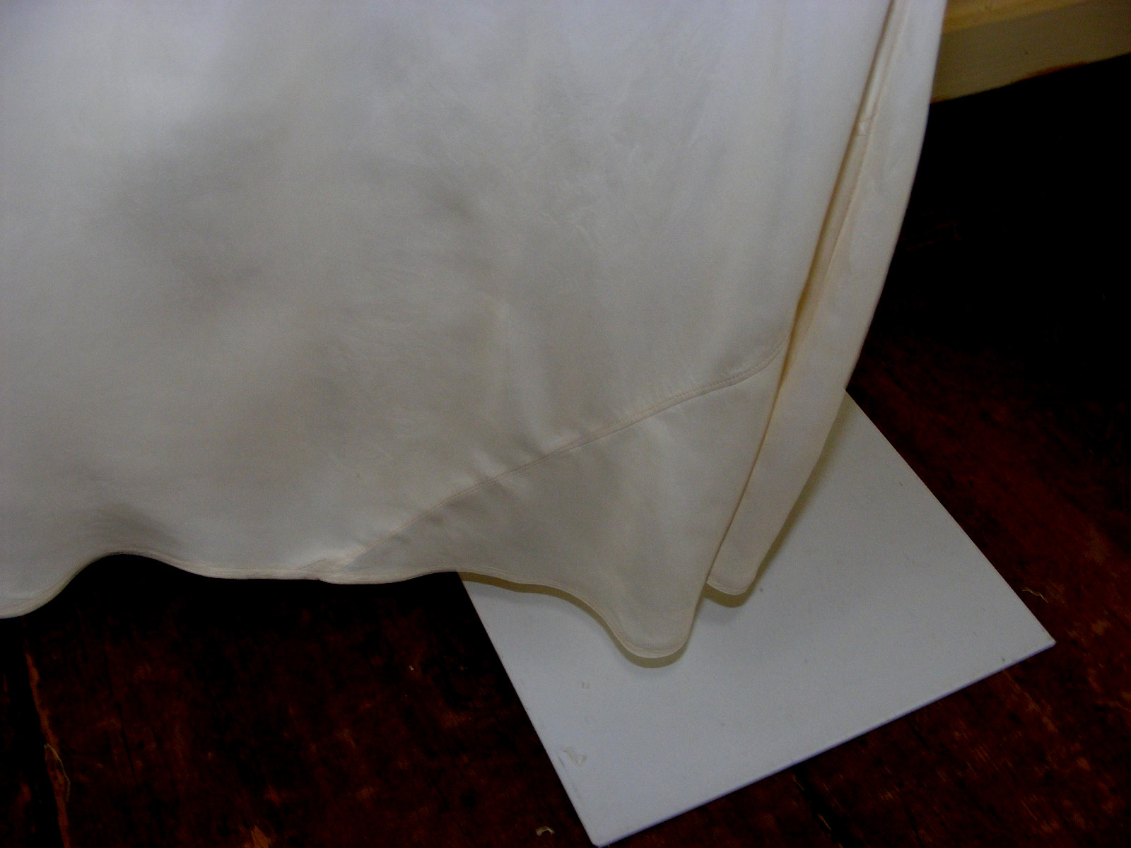 1930s DRESS SLIP FLAPPER GOWN IVORY RAYON BIAS CUT SHEATH ADJUSTABLE STRAPS 38