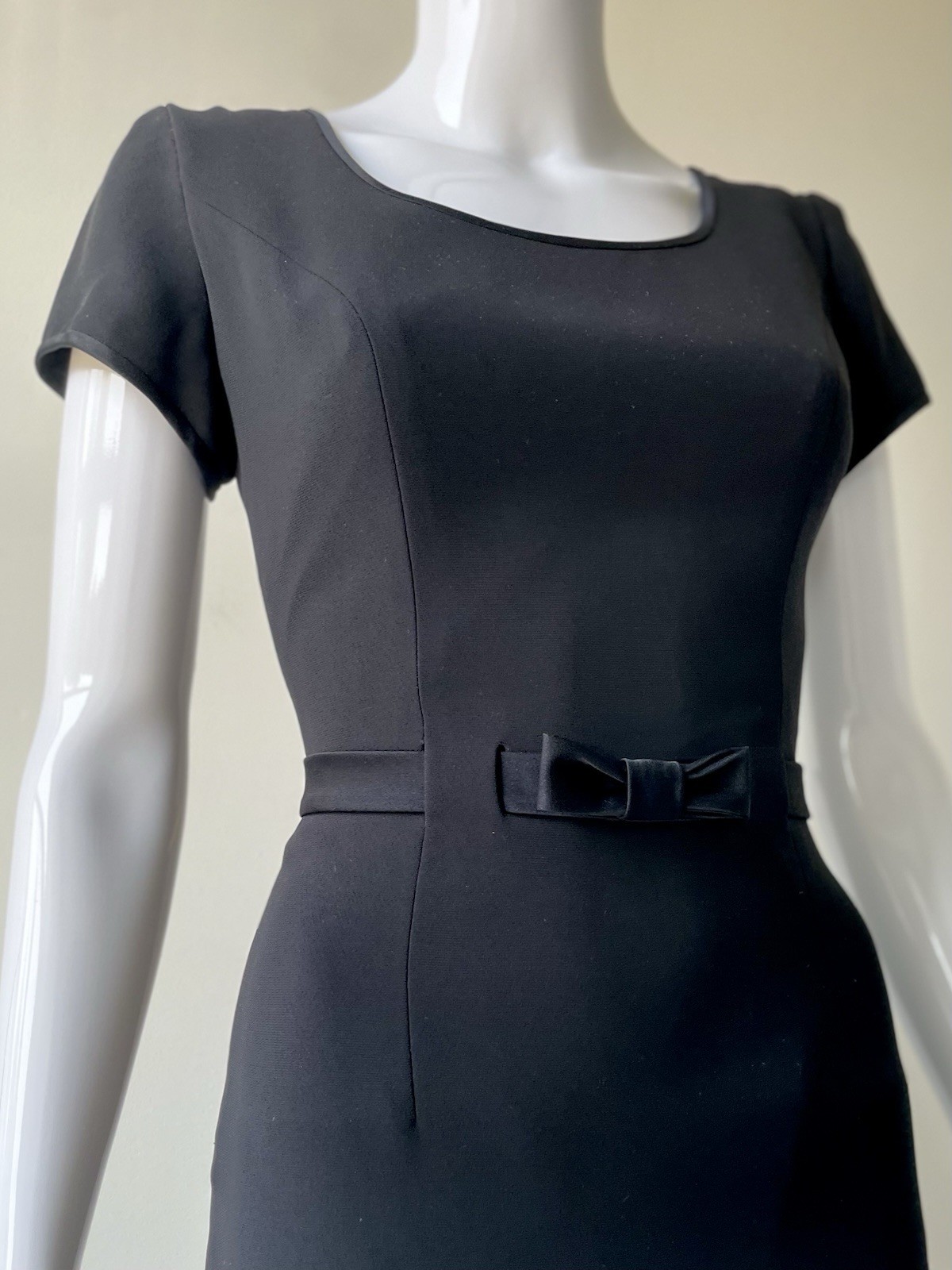 Vintage S 8 Dress Late 90s Little Black Bow LBD Shift Crepe Saks Jackie O VGUC
