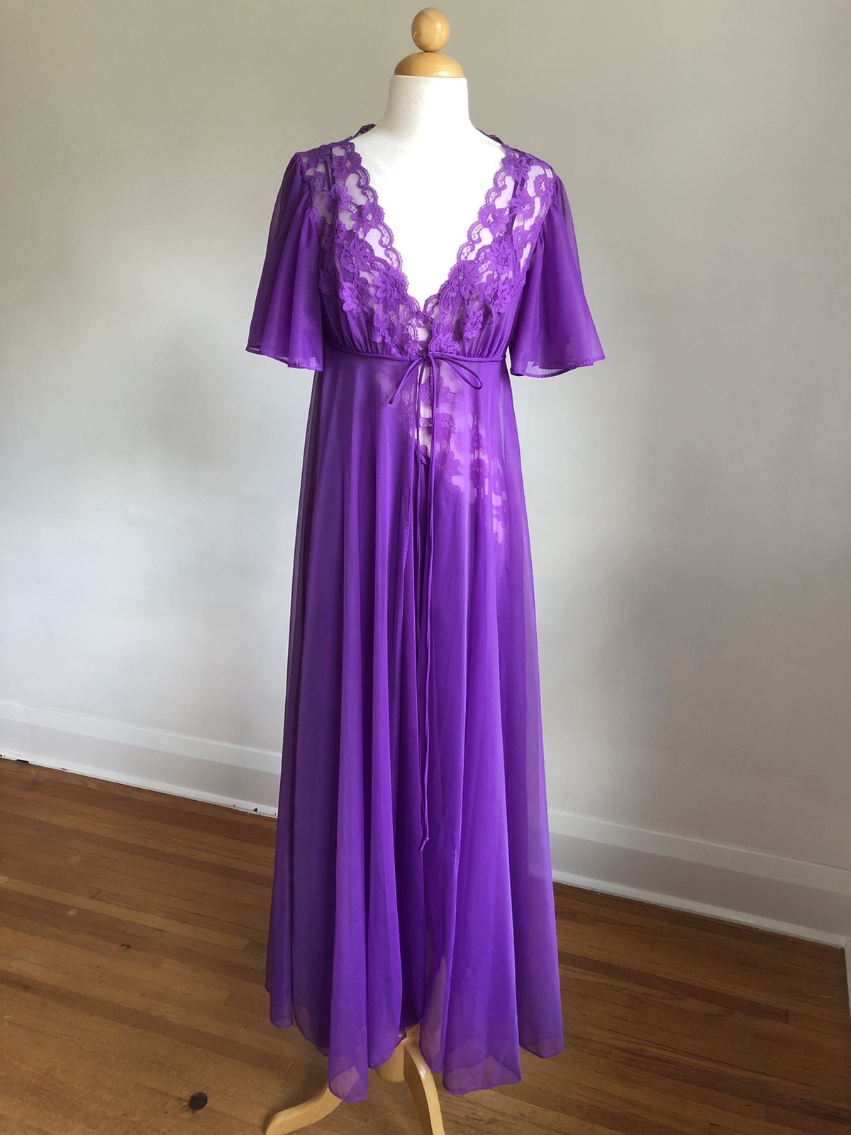 STUNNING VTG VAL MODE Purple Nylon Chiffon & Lace 2pc Nightgown Peignoir Set S