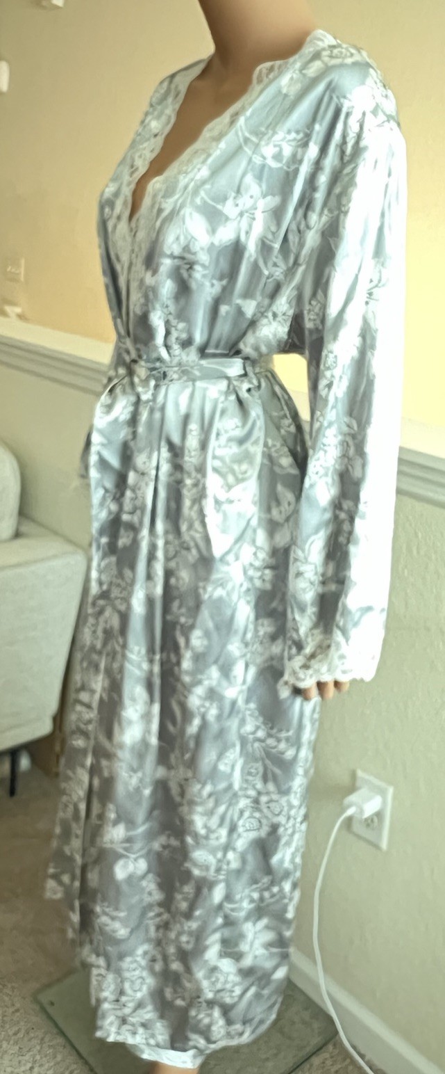 VTG Jacklyn Smith Full Length Satin Robe + Night Gown Set Silver Floral NWT M