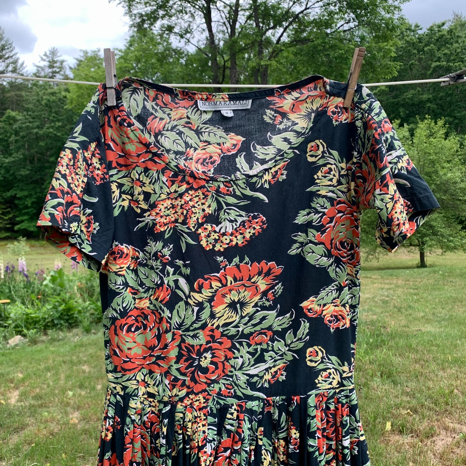 Vintage 1980s Norma Kamali Floral Cotton Dress Drop Waist Short Sleeves