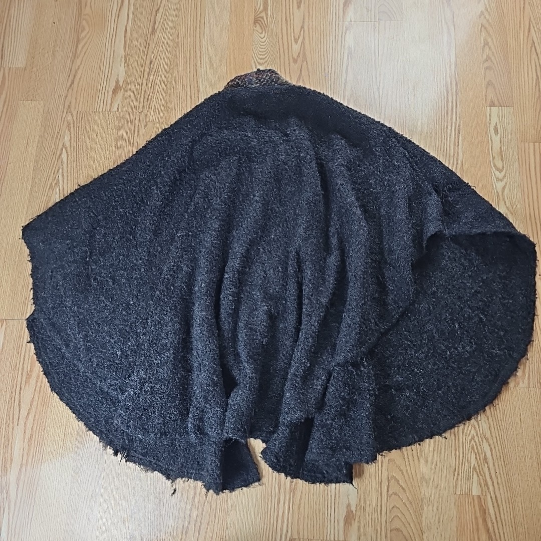Vintage WEAVE O’ THE IRISH Wool Hand Knit Open Front Cape Poncho Button Scarf