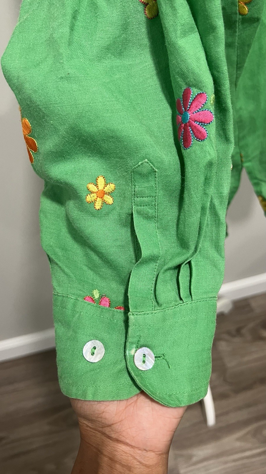 Vintage 90s ‘Casey Coleman’ Women’s Embroidered Floral Print Green Button Up