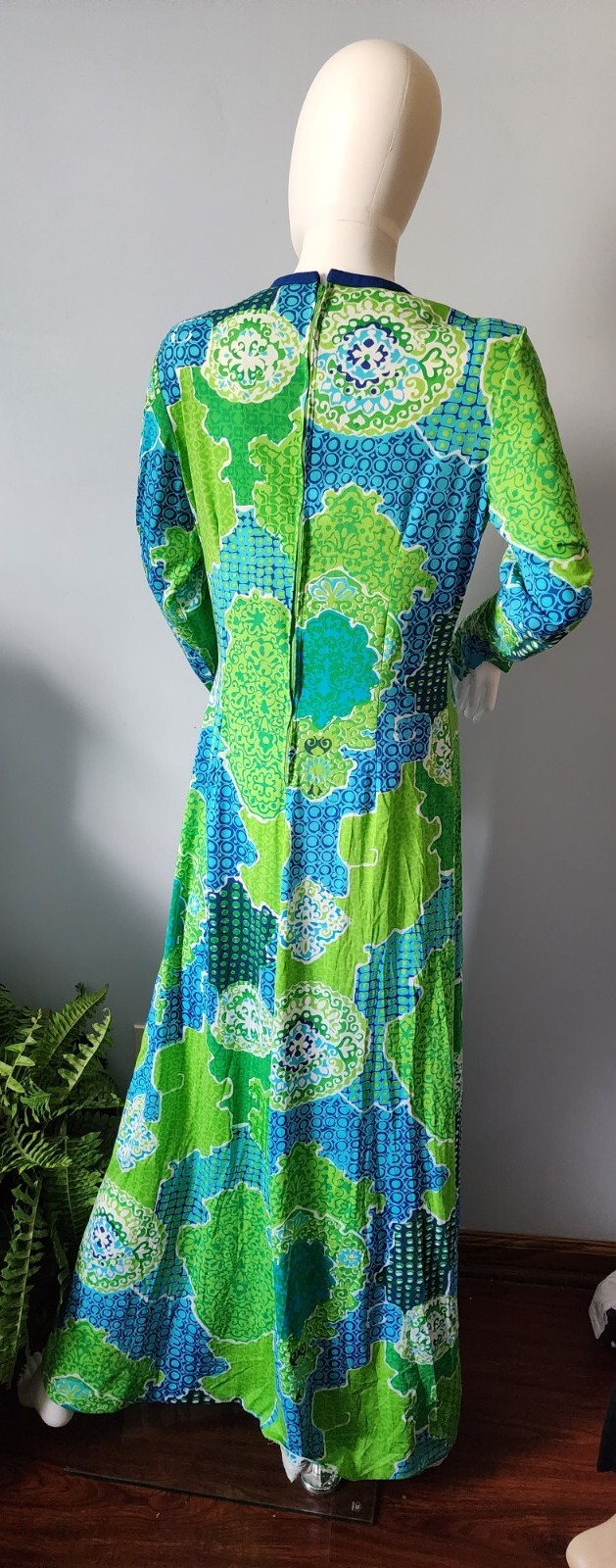 The Clique 1970s Blue Green Tones Abstract Print Long Sleeve Boho Maxi Dress 14