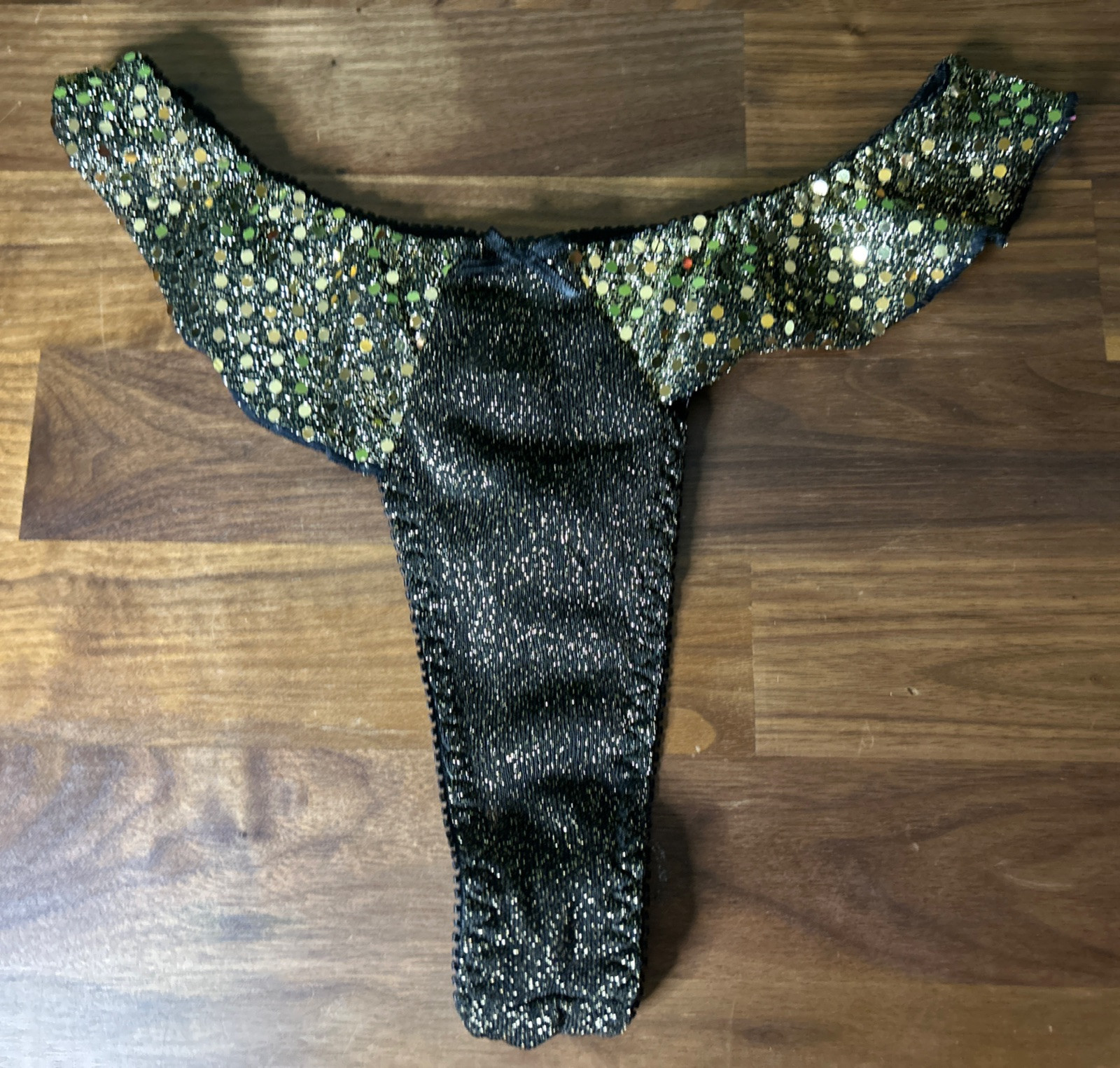 Vtg DELICATES Poly Nylon stretch Thong panties Med Shiny Sequin Second Skin Hi