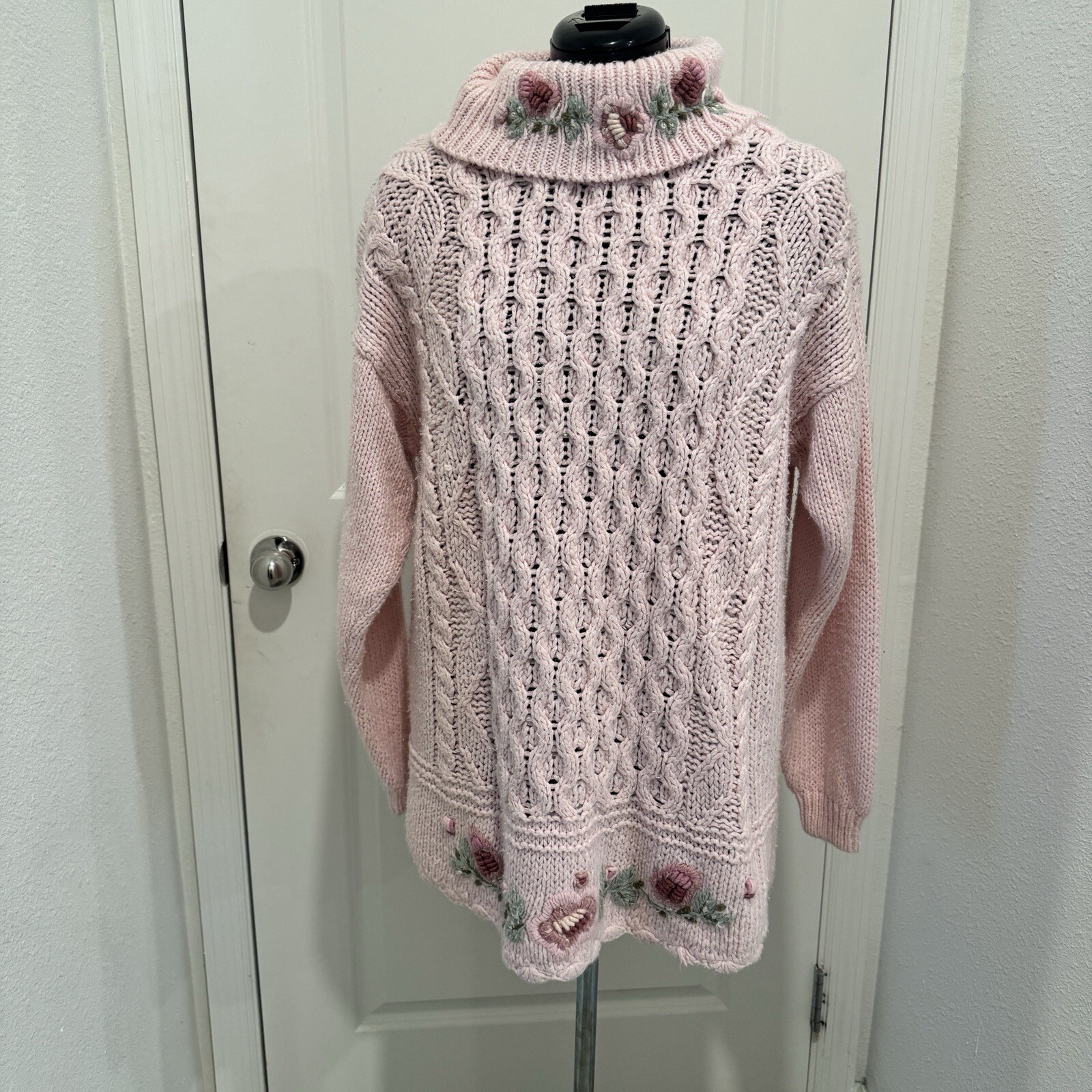 Vtg 80’s 90’s Women’s Pink Cableknit Long Sweater Size Large Fairycore Top