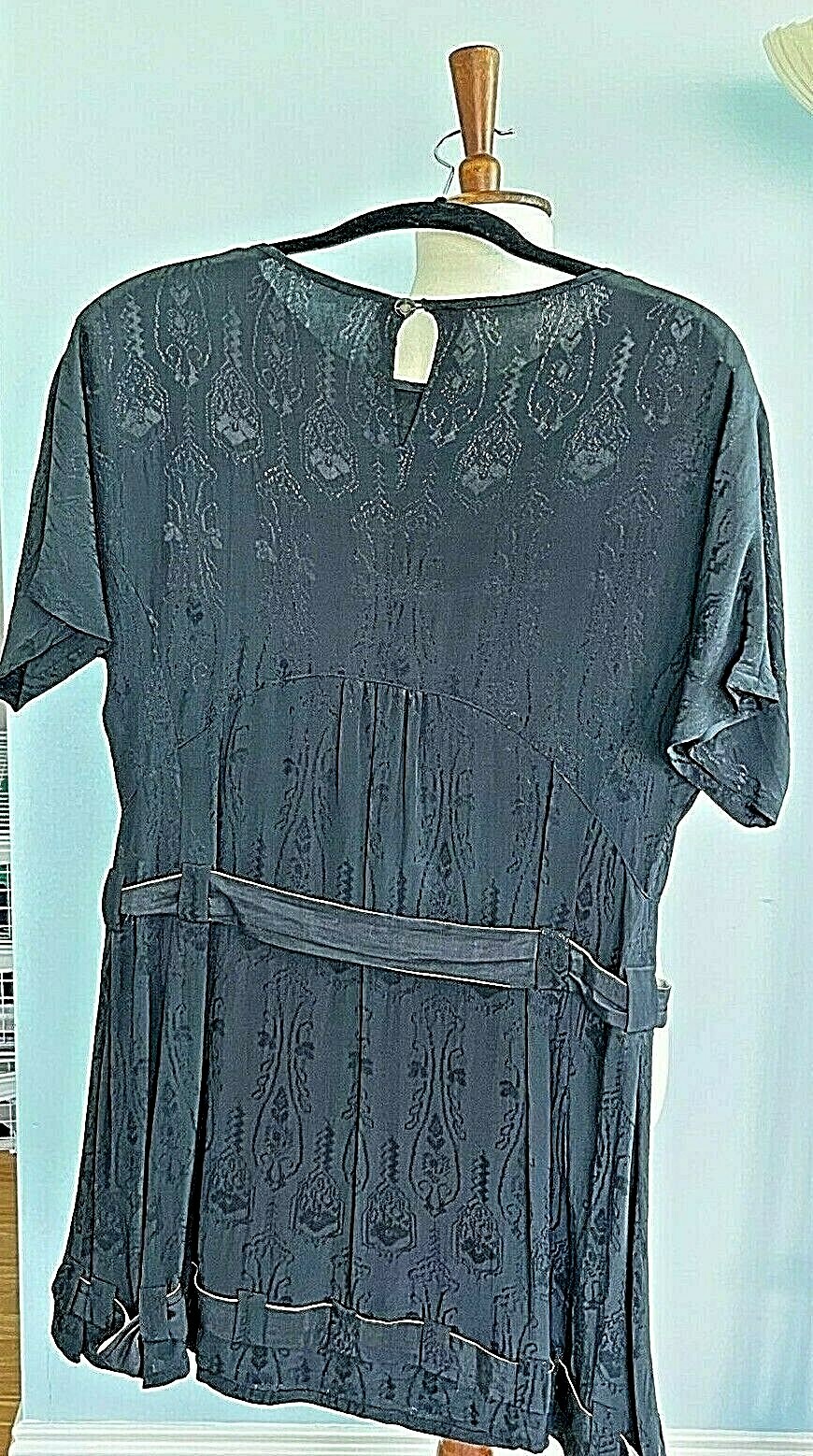 Black Textured Jacquard Vintage Flapper Dress M (probably rayon)