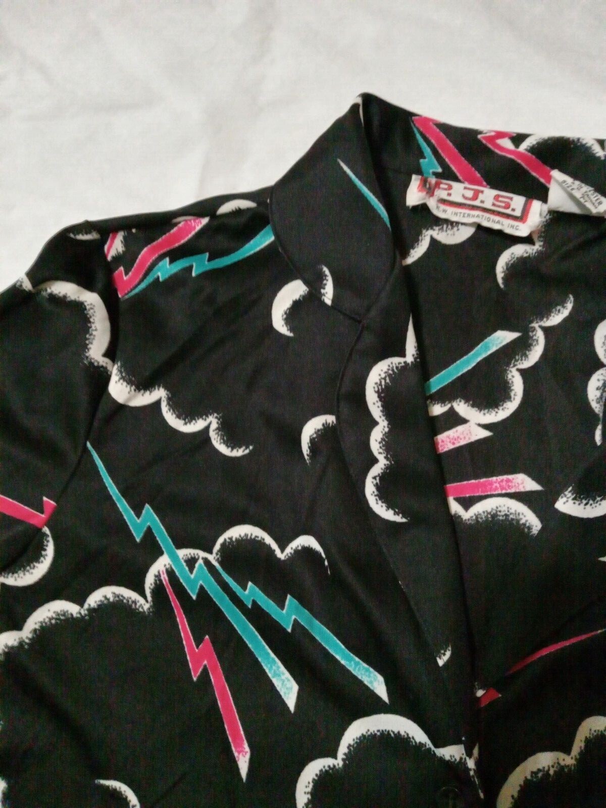 True Vintage Lightning Bolt Cloud Black Pink Turquoise White Abstract Poly Women