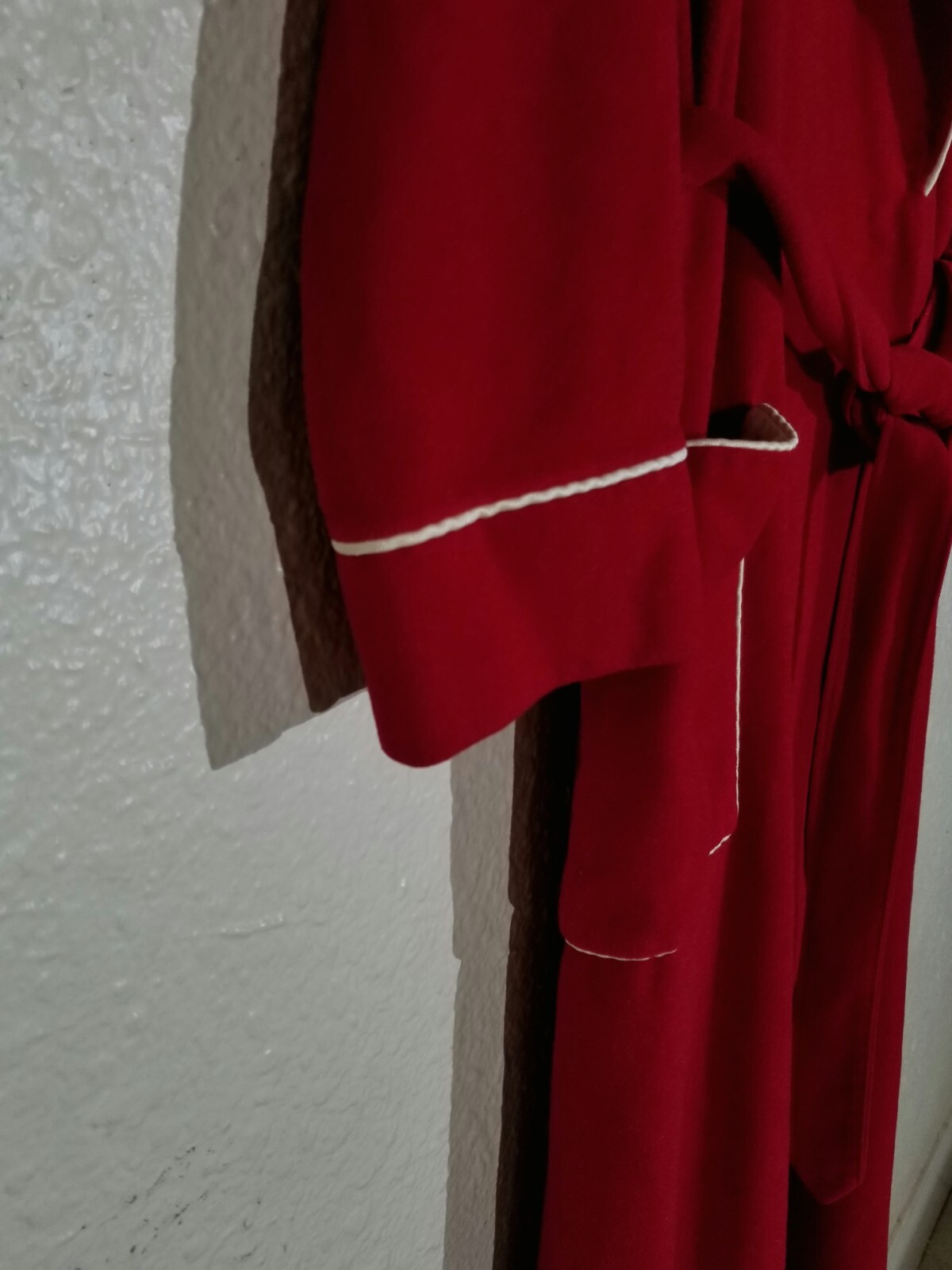 Vintage velvet Velour hostess Robe house coat women Sz small red white kayser