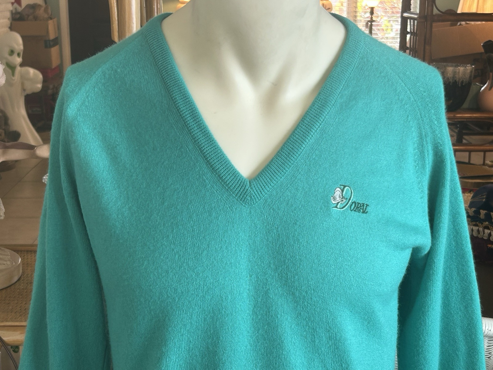 Vintage 70s 80s Doral Country Club FL Women’s V-Neck Green Sweater Large