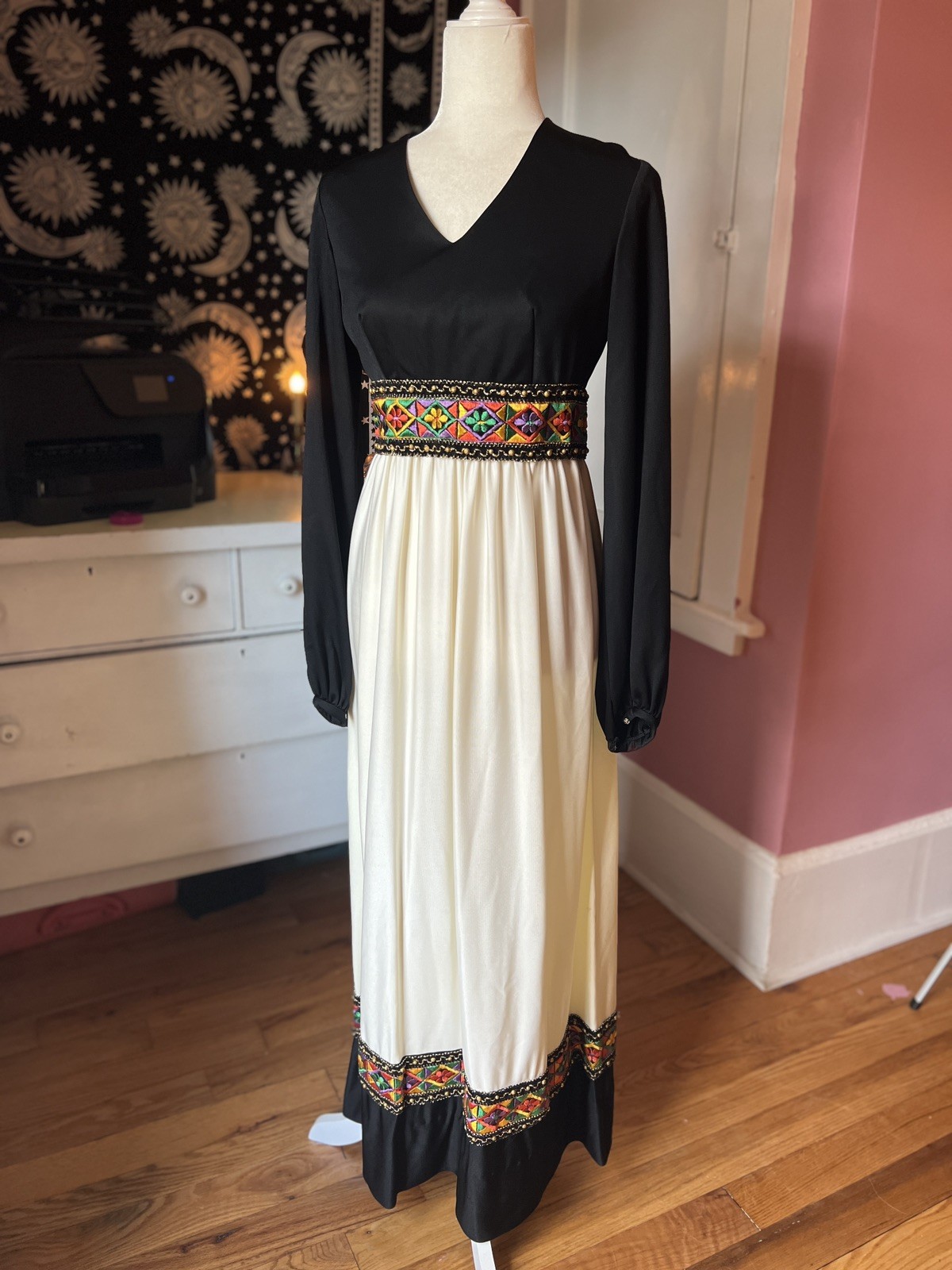 Vintage Balloon Sleeve Empire Waist Embroidered Peasant Hostess Dress Medium