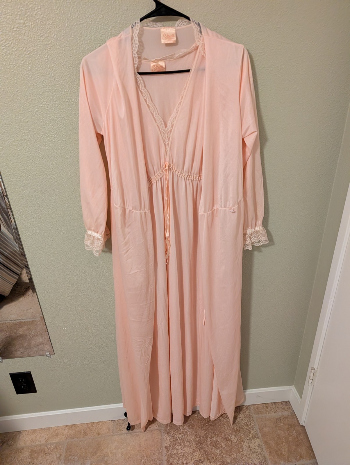 Vintage 1970’s Softness by Avon Womens Pink Long Dress Lace Nightgown And Robe