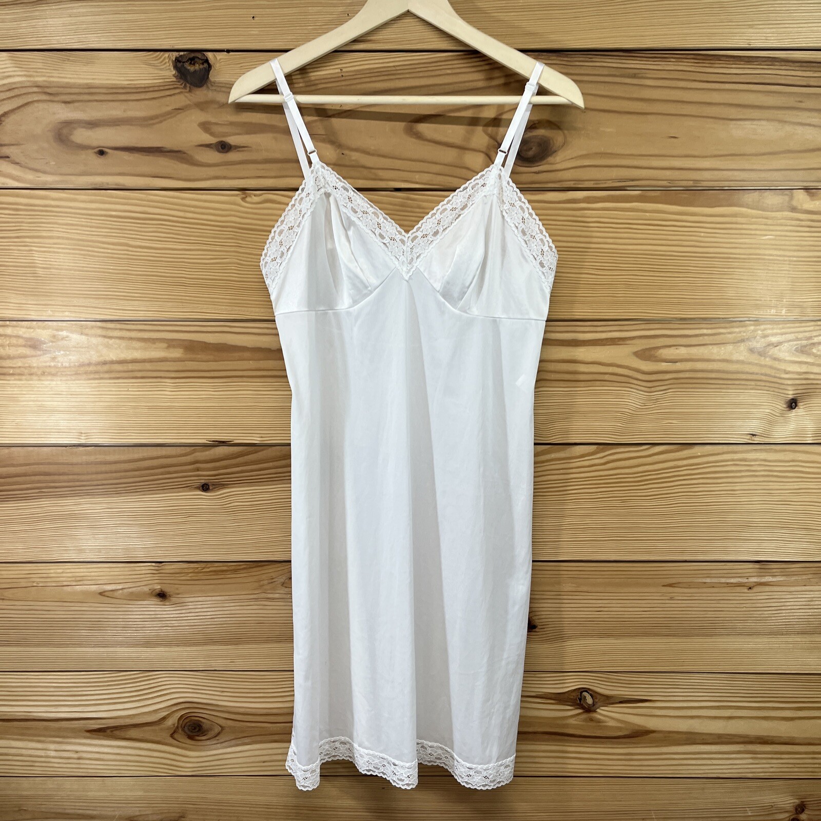 Vtg Vanity Fair Full Slip 36 White V-Neck Lace Trim Nylon Antron Made in USA B84