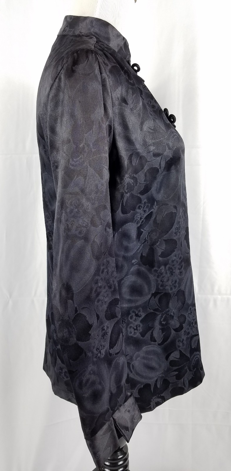 Vintage Alice Stuart Jonathan Logan Shirt Asian Black Satin Floral Frog Clasp