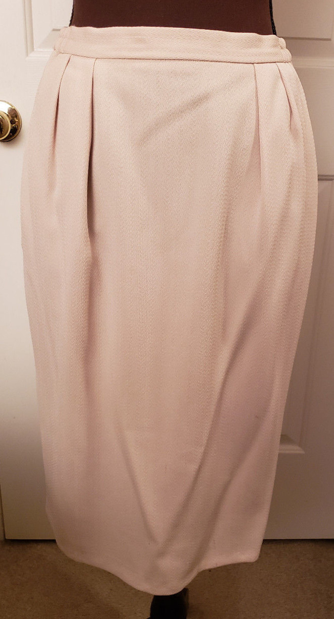 Vintage Saville Ladies Skirt Suit Size 12 Petite Cream Tweed preowned and worn