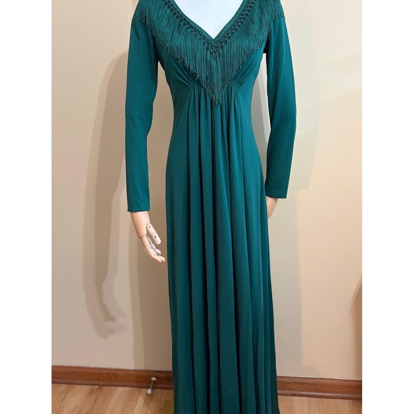 1970’s Deep Green Empire Waist Fringe V-Neck with Macrame Tassel Maxi Dress