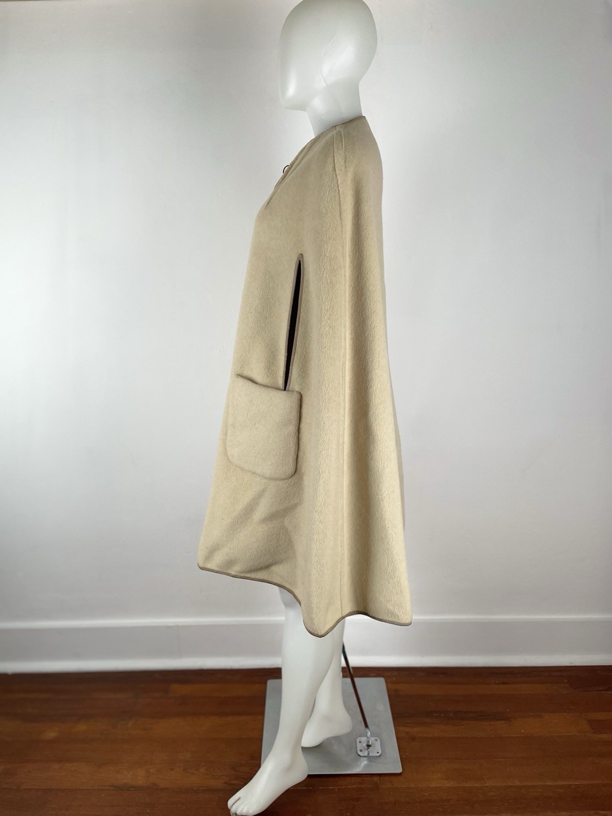 VTG 60s Cape Wool Leather Trim Ring Zipper ILGWU (SEE FLAWS