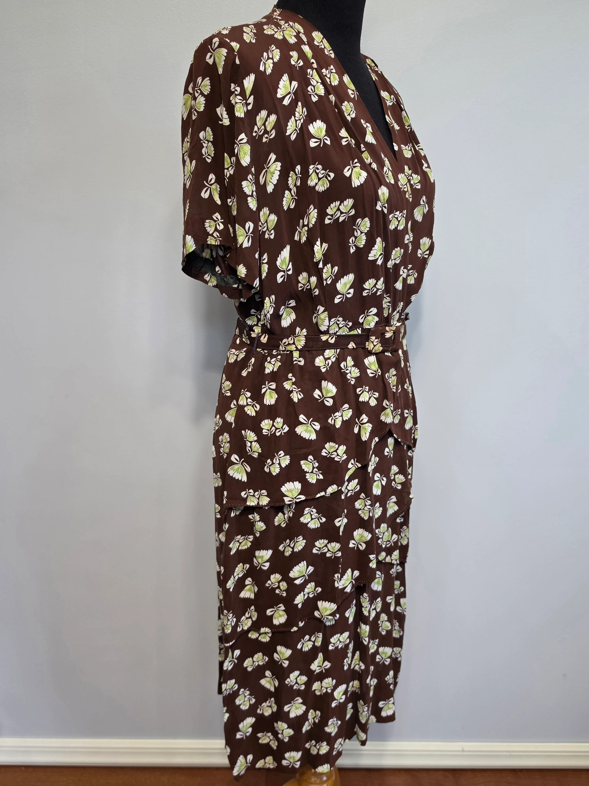 Vintage 1930s 1940s Brown Peplum Dress Flower Print Tulip Novelty (34″ waist)