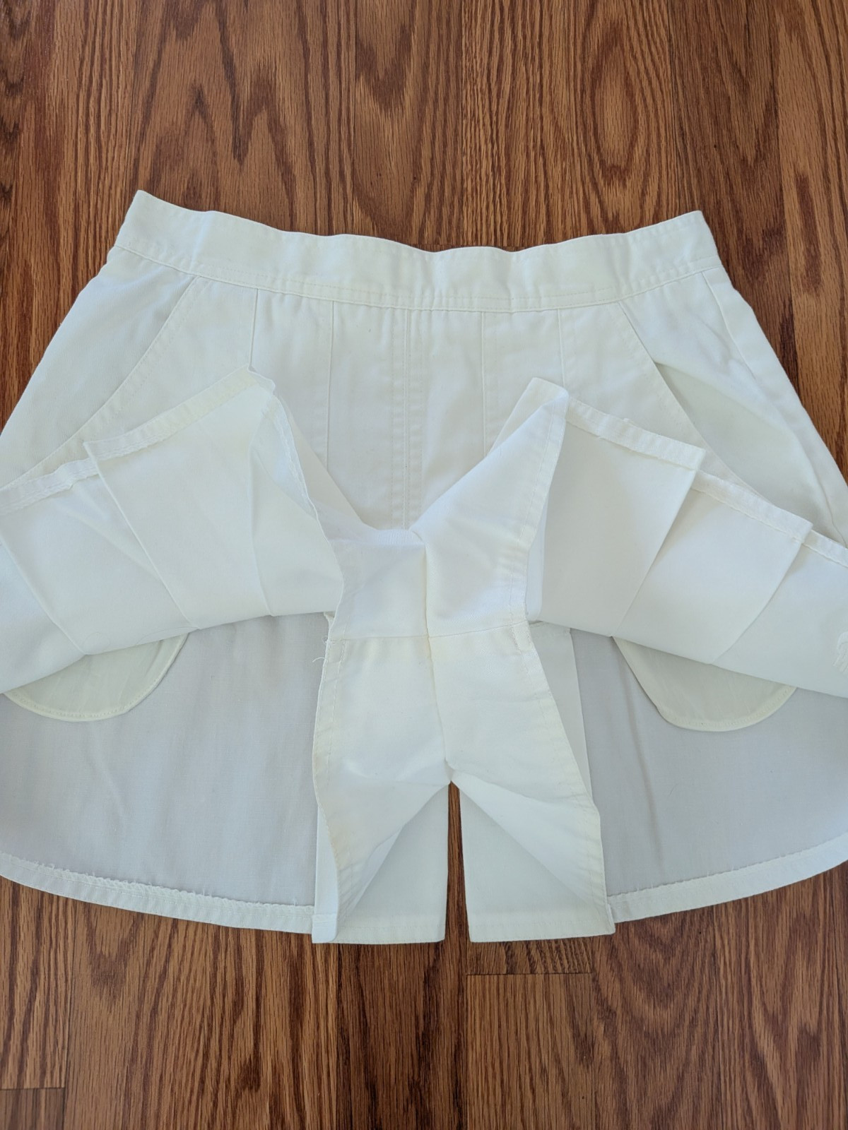 Vintage 80s NIKE white pleated tennis skirt skort embroidered logo shorts 90s