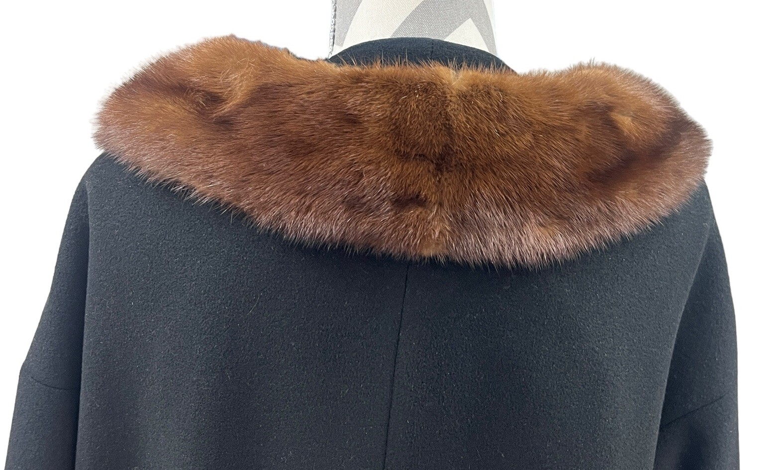 VTG Black Wool A-Line Swing Coat Scalloped Mink Collar Raglan Sleeves Jackie O