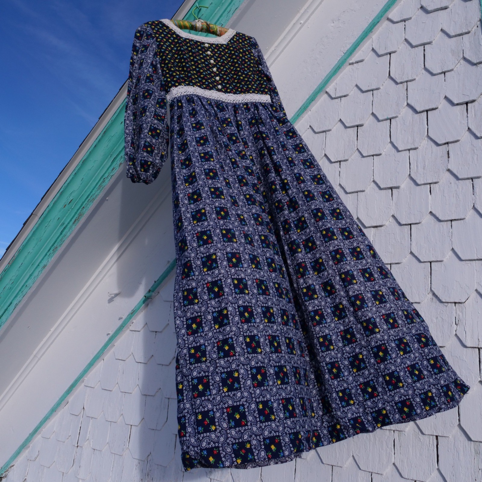 Great vintage 70s calico print maxi peasant dress