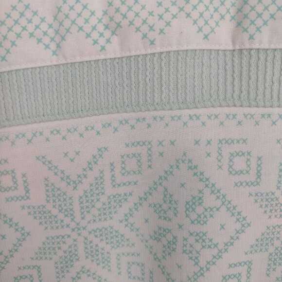 Vintage Light Green & White Winter Christmas Design Ribbed Grandma Sweatshirt