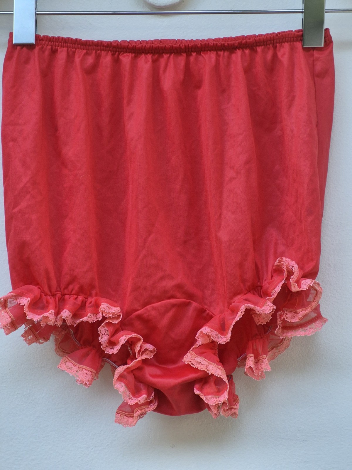 Vintage 70s Jer Marai Red Nylon High Waist Gusset Ruffle Lace Pin Up Panties