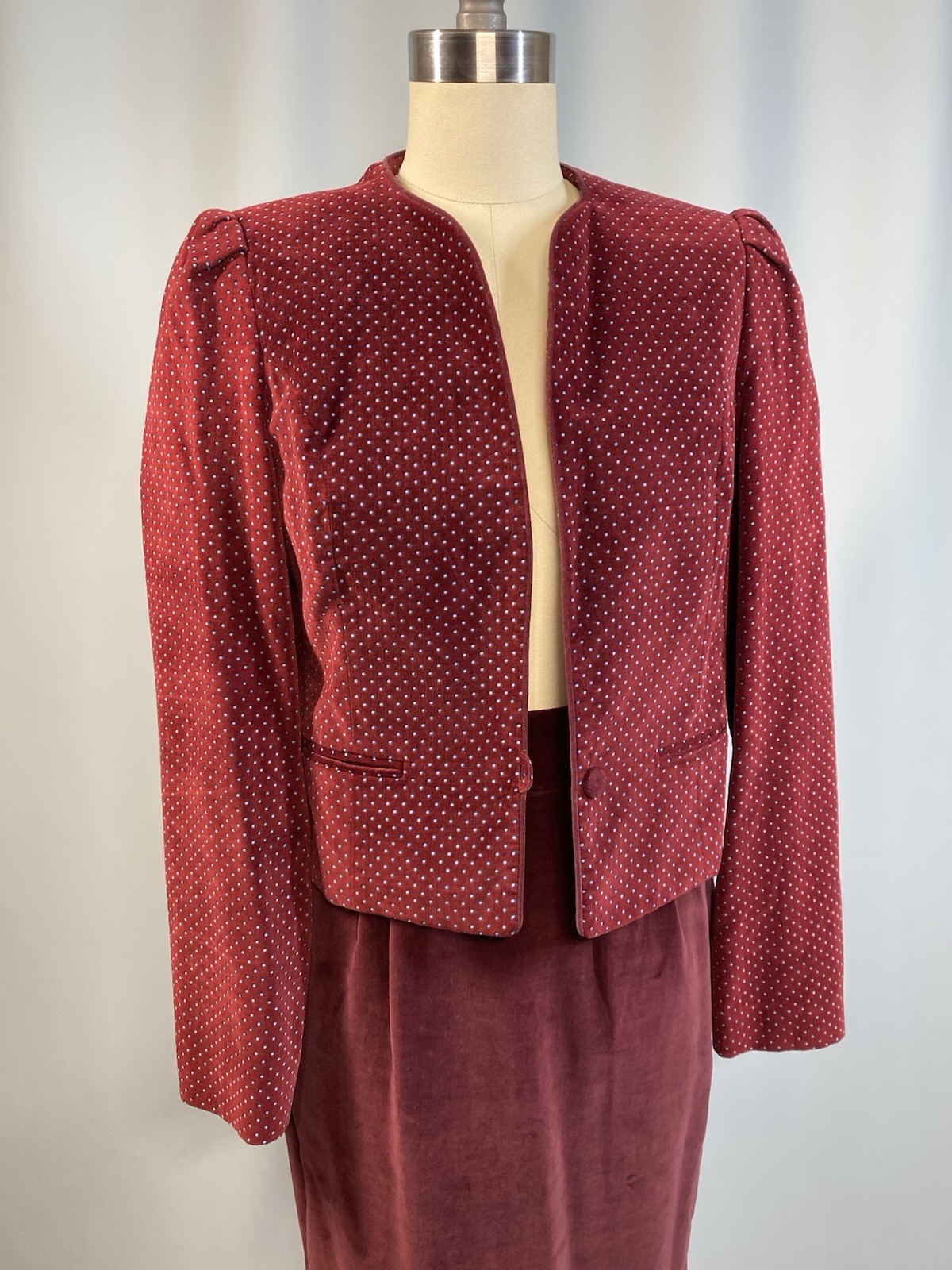Vintage Skirt Suit Women’s SIZE EXTRA SMAL XS 5 red velvet 70s 80s VINO DE CASA