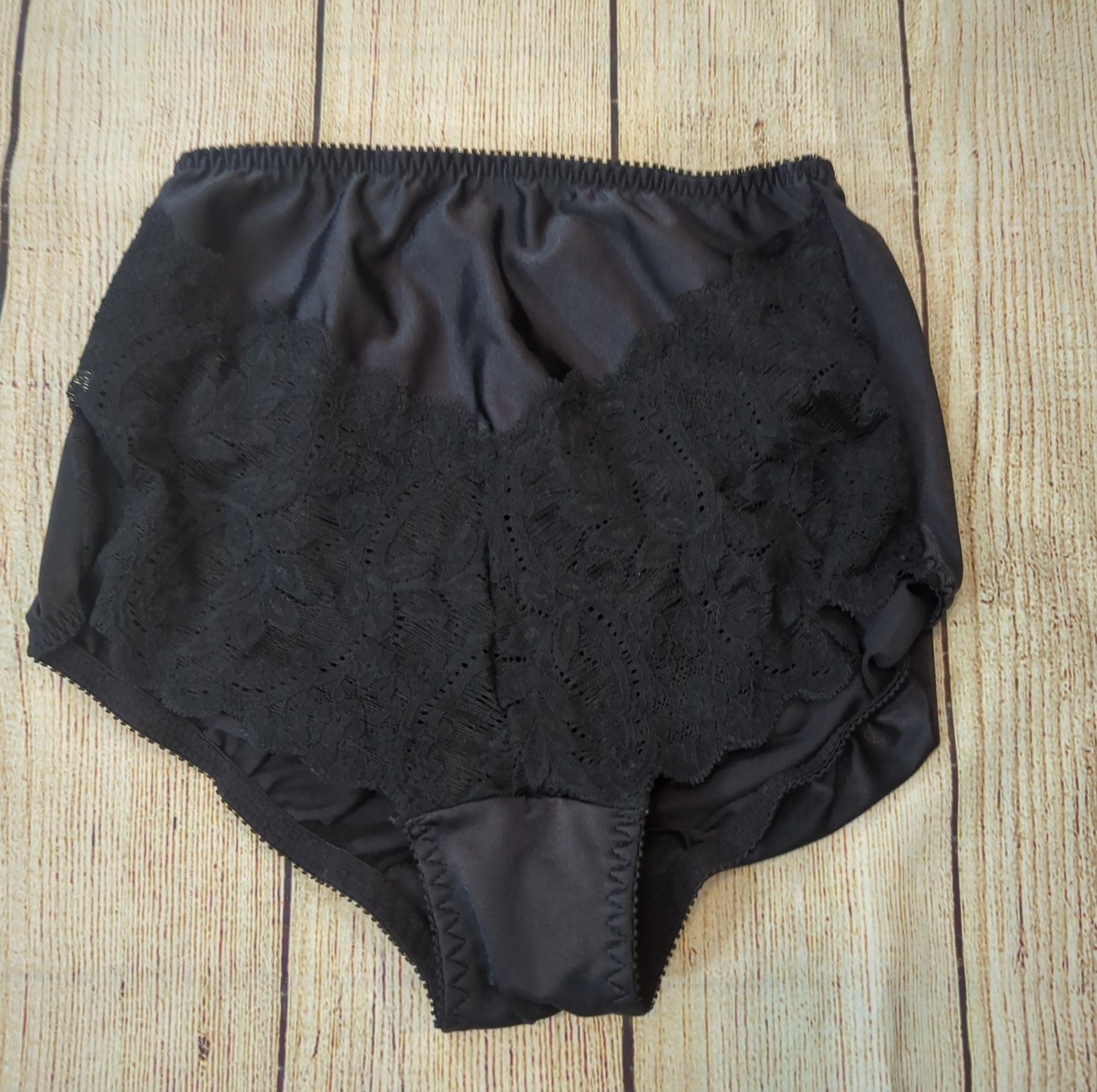 vintage high Waisted Black Chantilly Lace Satin panties Sexy Large NWOT