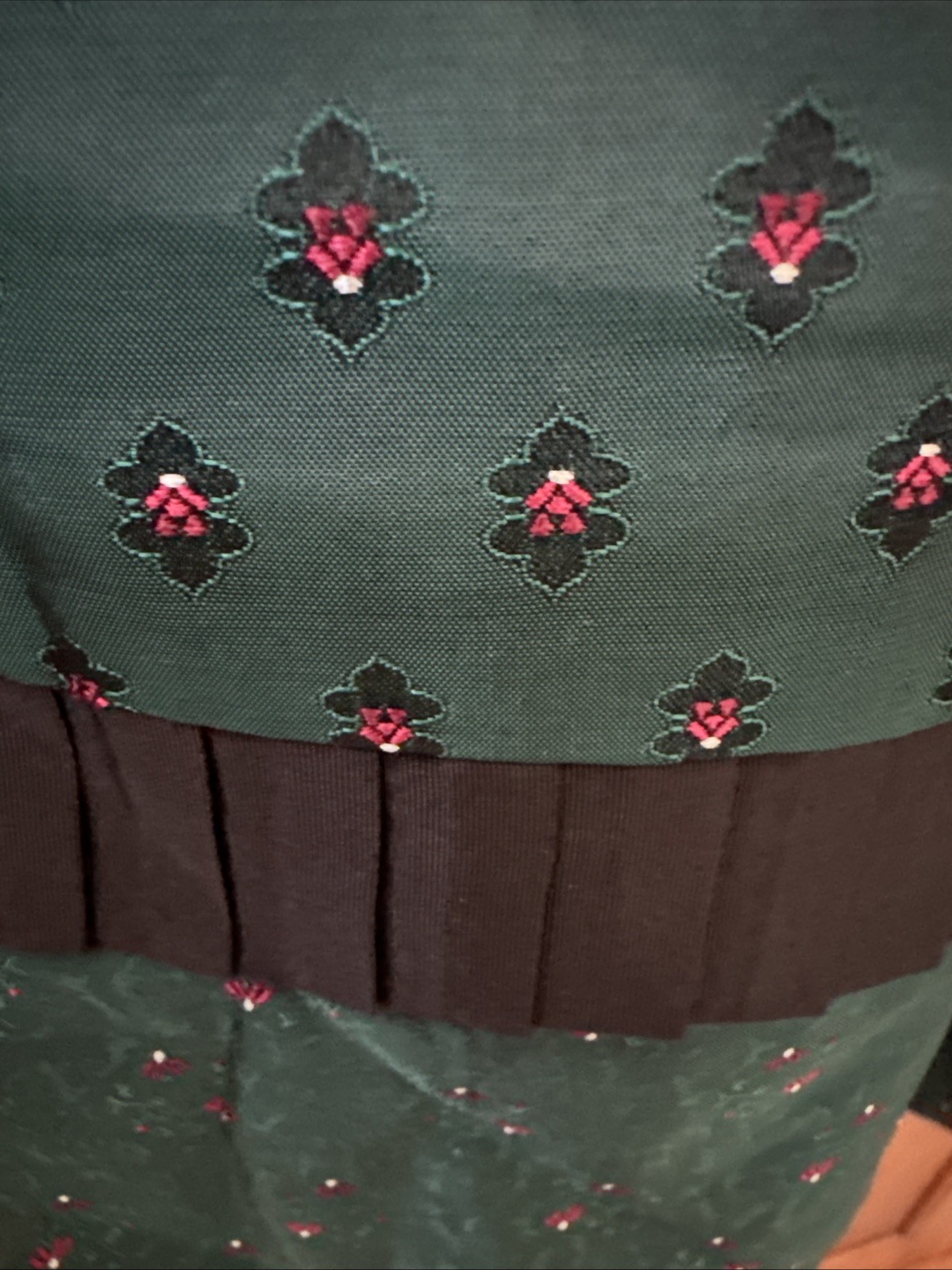 Susan Bristol Vintage Dark Green Floral Maxi Skirt Pleated Ribbon Trim Size 8