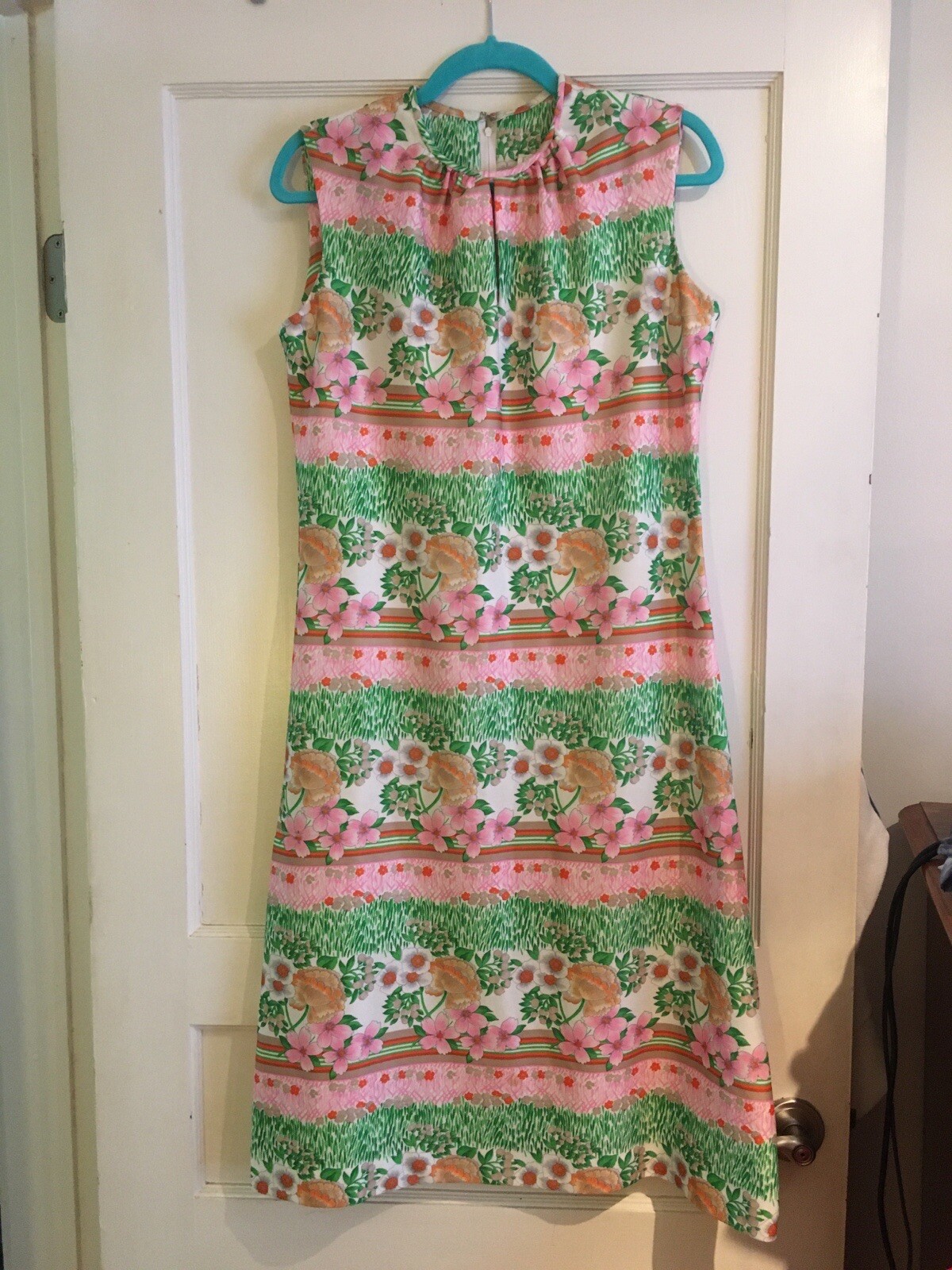 vintage 1960’s / 1970s Jerrie Lurie Floral Maxi Dress / Mod / Retro Size Medium