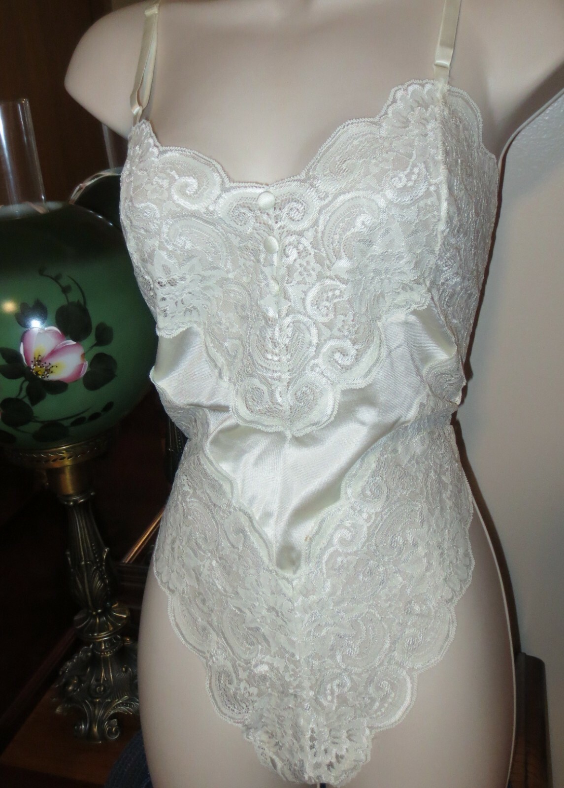 BODY CHIC IVORY 1980s BRIDAL body suit HI LEG TEDDY LACY NYLON LACE sz 36 / M