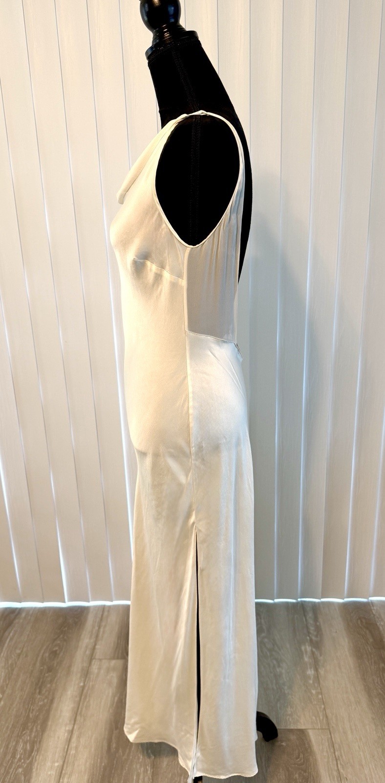 Vtg Victoria’s Secret 100% Silk Slip Dress Gown Ivory 90/Y2K Cowl Neck Deep Back