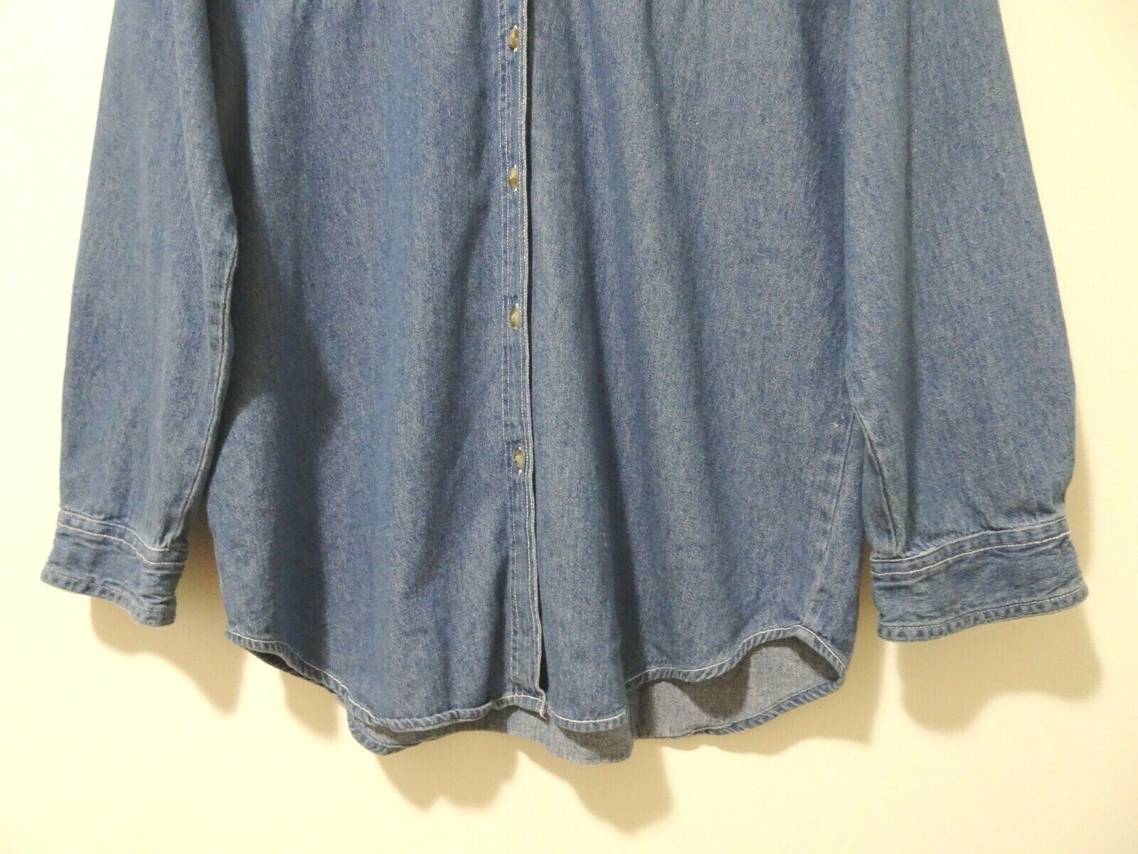 M Vtg Women’s 90s New York City Frogs Embroidered Hip Hop Oversized Denim Shirt