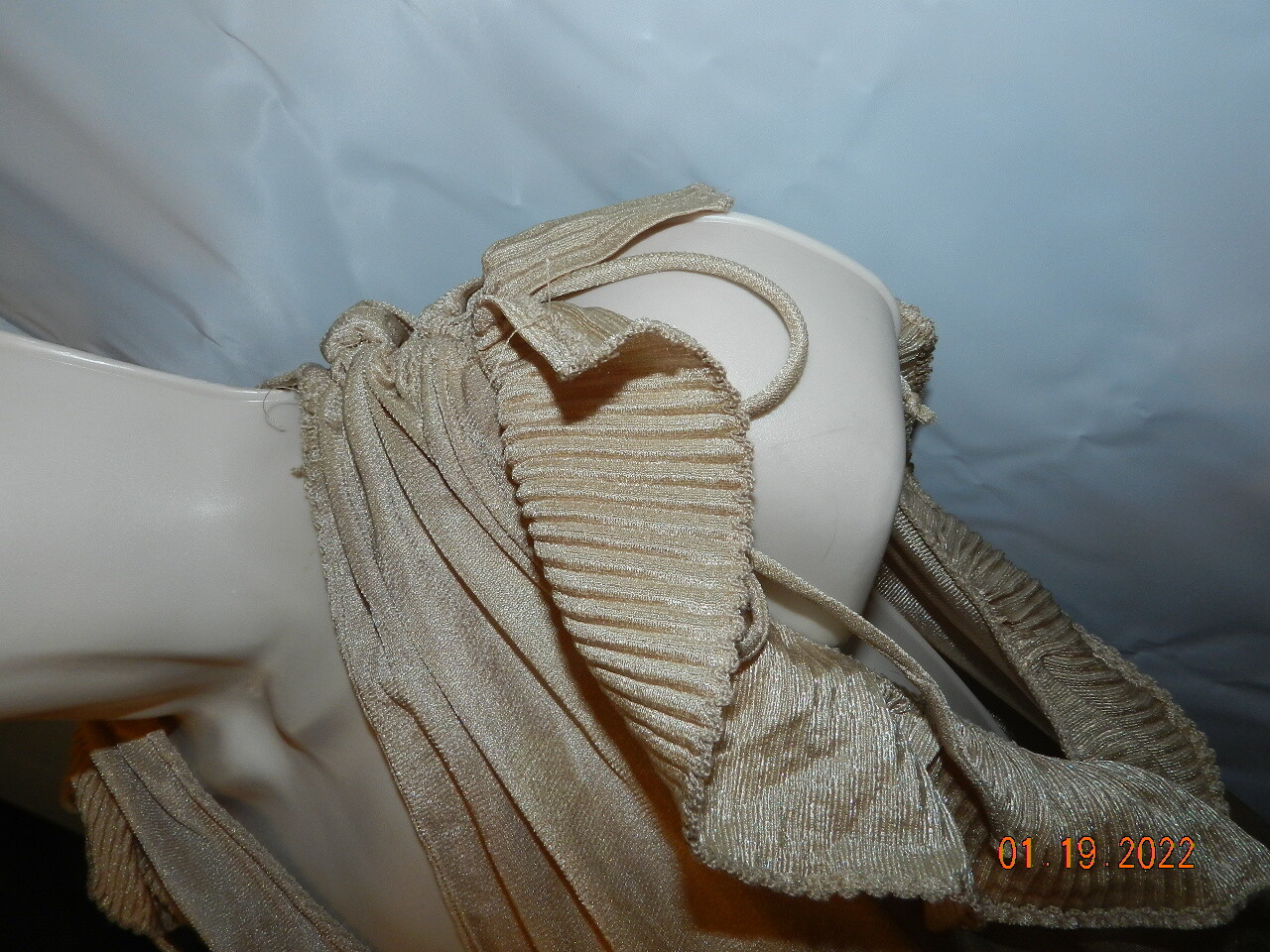 Gilligan O’Malley Small beige long nightgown Vintage S V-Neck