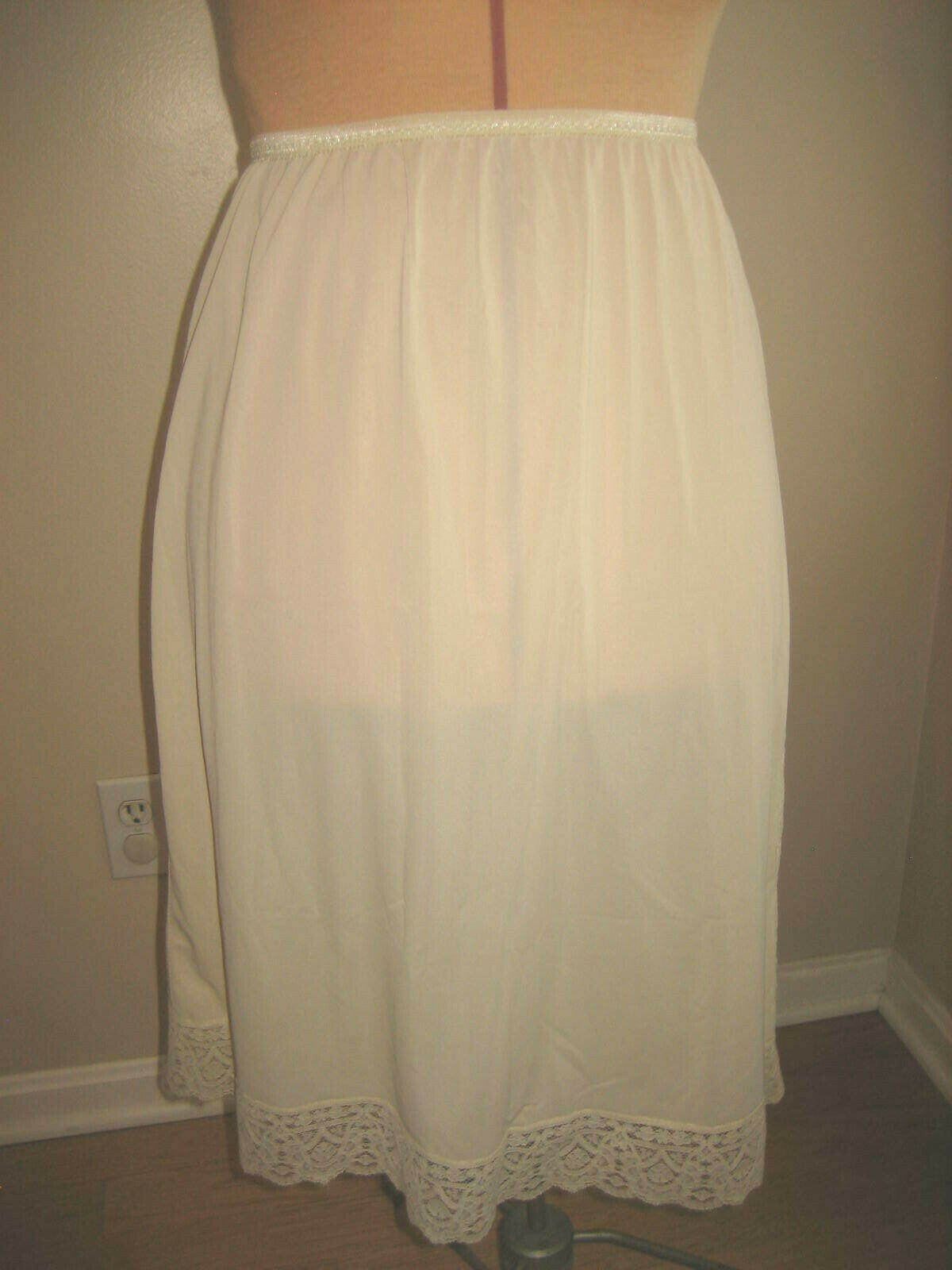 Cream Nylon Half Slip, Fancy Lace Hem, Lace Edge Side Slit – Size S