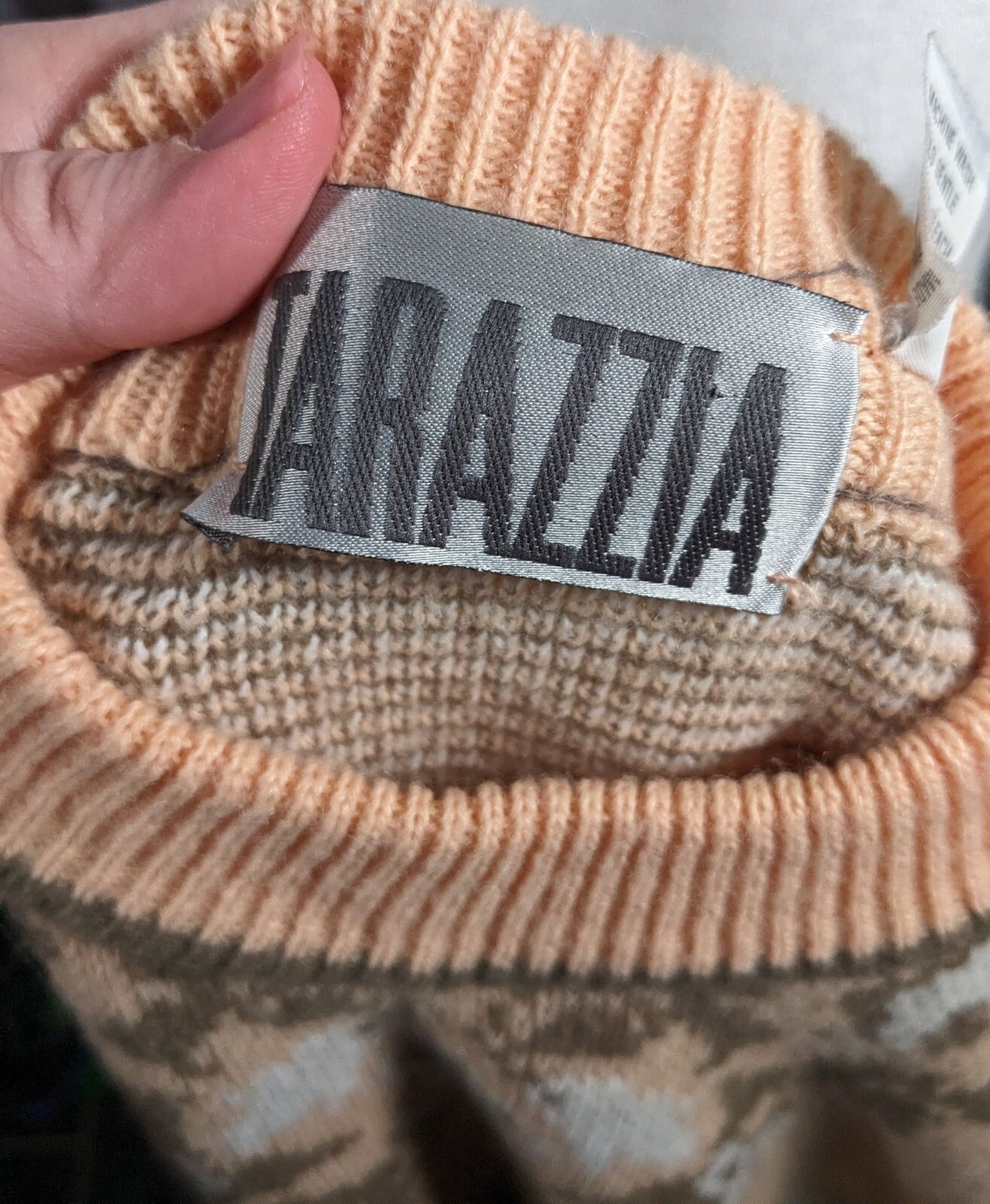Vintage Tarazzia Grandmacore Peach Floral Sweater