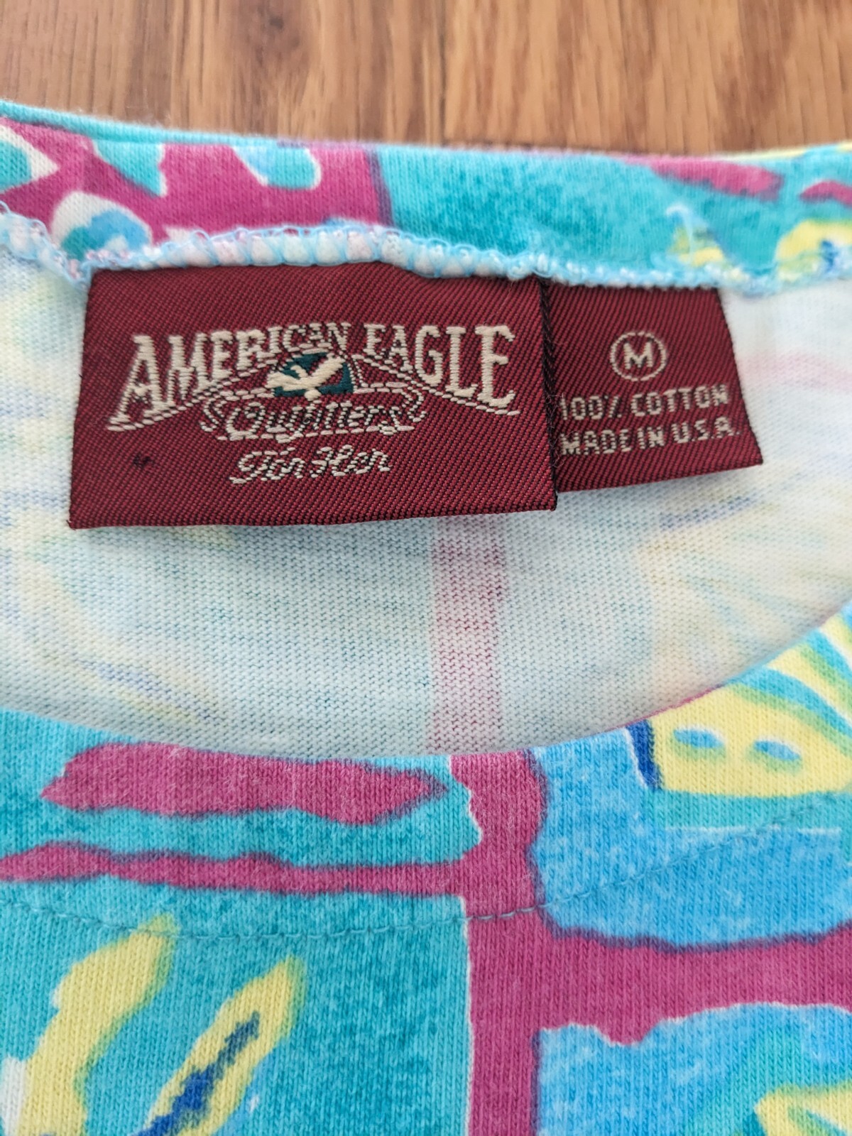 Rare American Eagle Outfitters for her 80s 90s cropped 100% Cotton colorful top