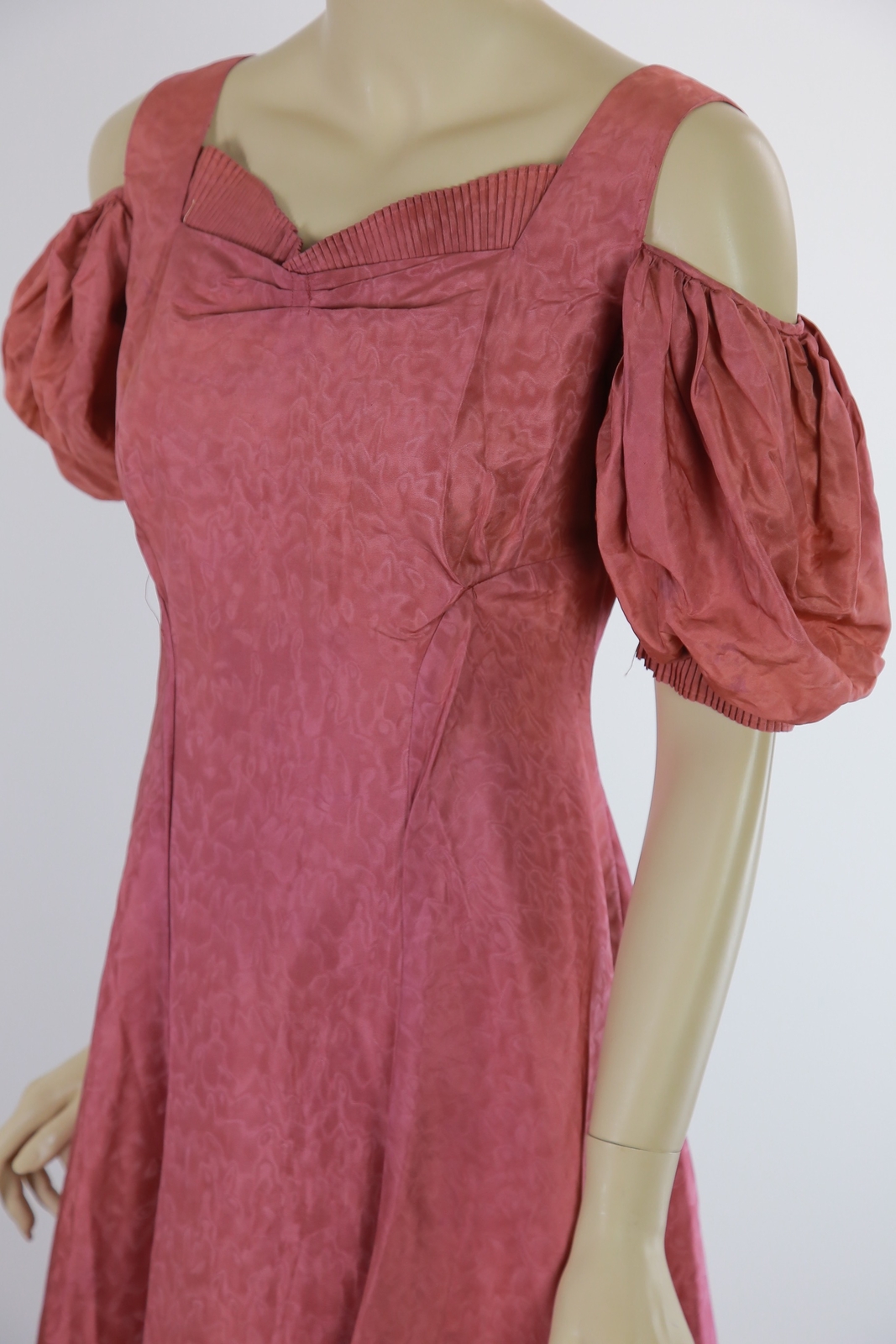 Vintage VTG 40s evening dress mauve pink open shoulder