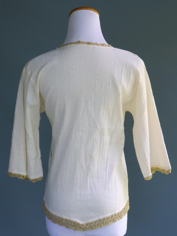 VTG 70s Mexican Cotton Gauze Top Floral Embroidery Yarn Crochet Trim NOS New S